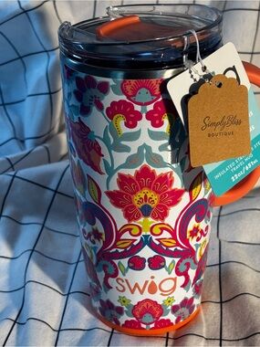 Swig Life - Flourish - 22oz Travel Mug